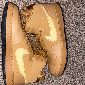 Nike Ebernon MID Winter/ Wheat